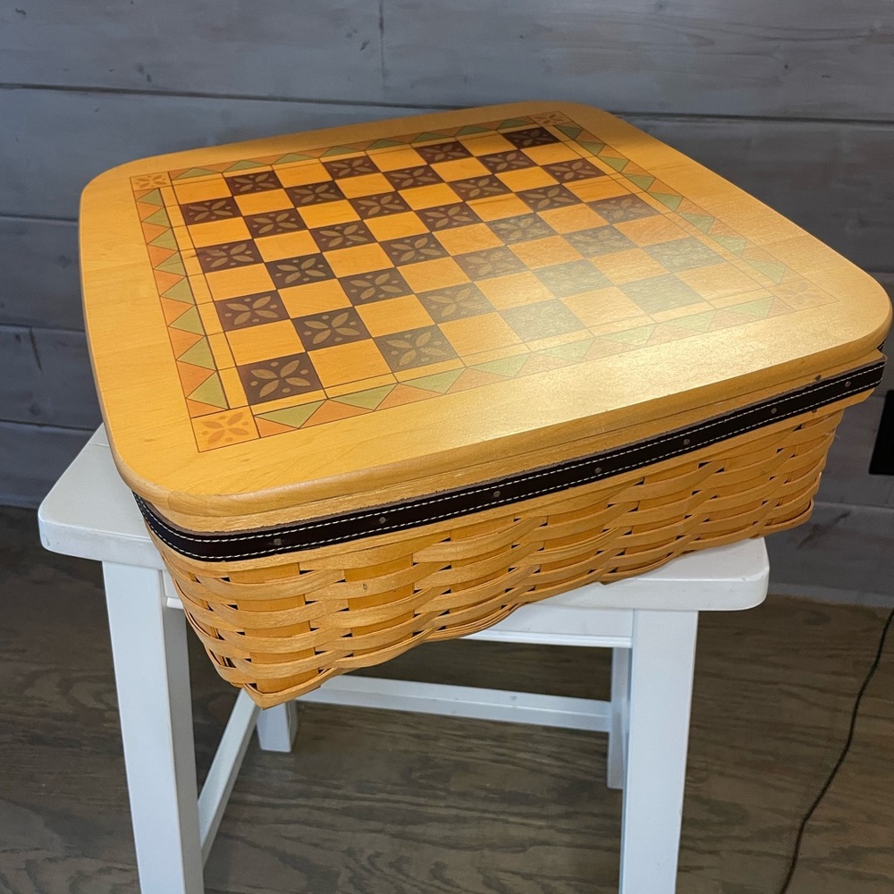 Longaberger Large checkerboard basket & Small tic tac toe basket w/ game pieces - Picture 7 of 16